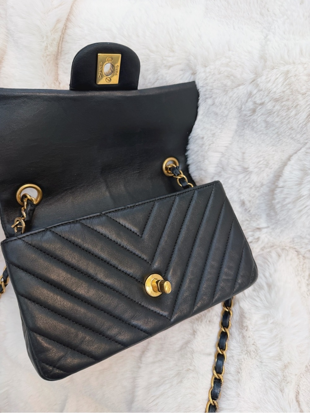 Chanel Mini Chevron Rectangular Flap Bag - Picture 7 of 12